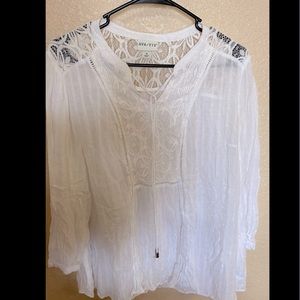 Ava & Viv white women’s top. 1x